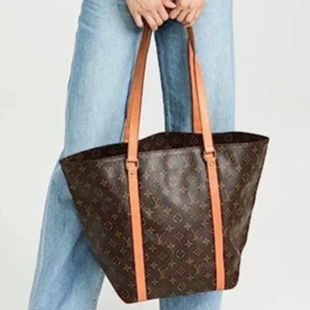 ⭐🔥AUTHENTIC🔥⭐ Louis Vuitton Sac Shopping Tote